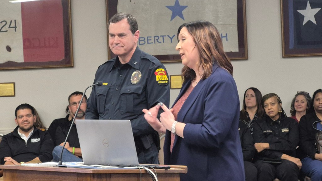 Years of service applauded at council meeting